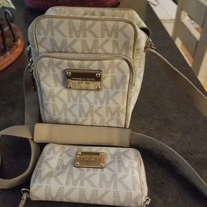 Michael Kors Vanilla Crossbody with Wallet